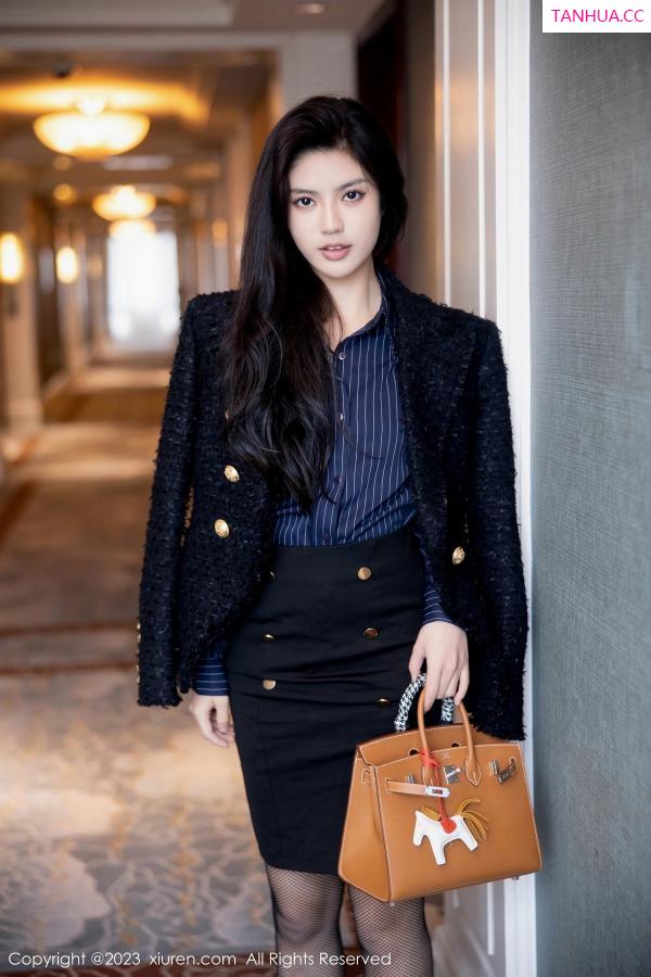 李浅浅  [XiuRen]高清写真图 2023.03.10 No.6391 浅浅Danny 黑丝美腿第10张图片